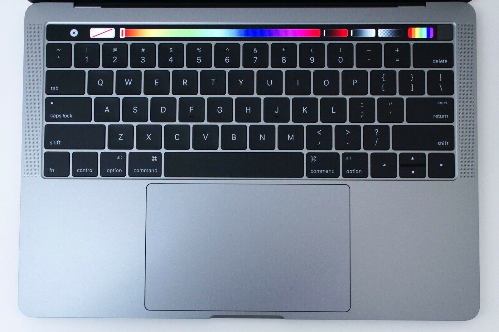 MacBook Pro (2017) 13-inch – Intel Core i7 3.5GHz – 16GB RAM 512GB SSD • Space Gray