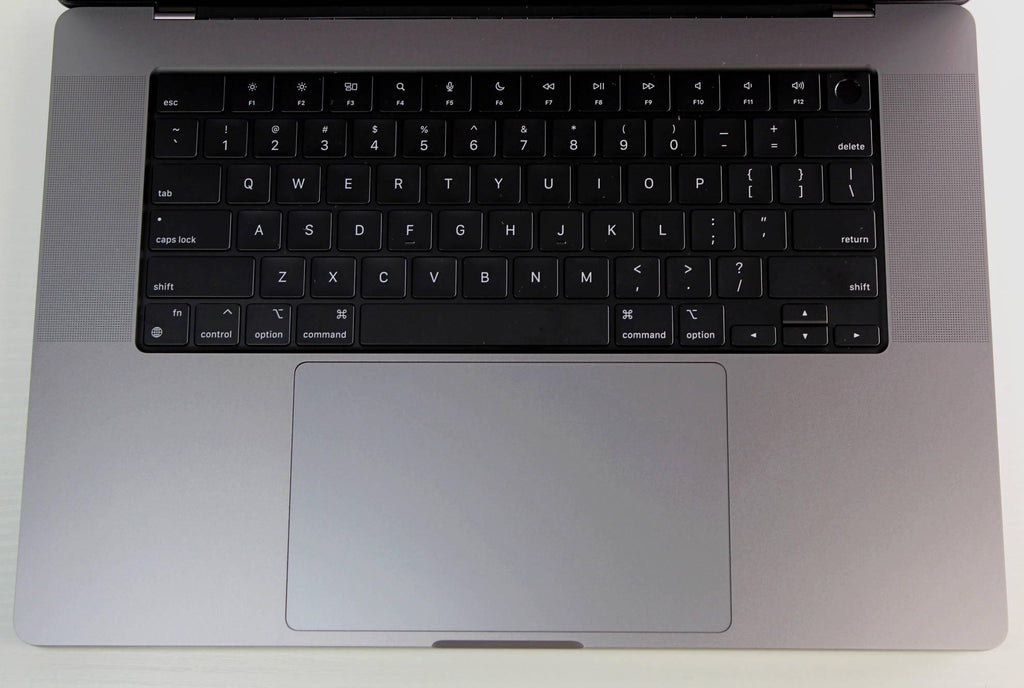 MacBook Pro (2023) 16-inch – Apple M2 Max 12-Core CPU 38-Core GPU – Silver