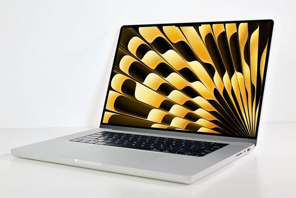 MacBook Pro (2023) 16-inch – Apple M2 Max 12-Core CPU 38-Core GPU – Silver