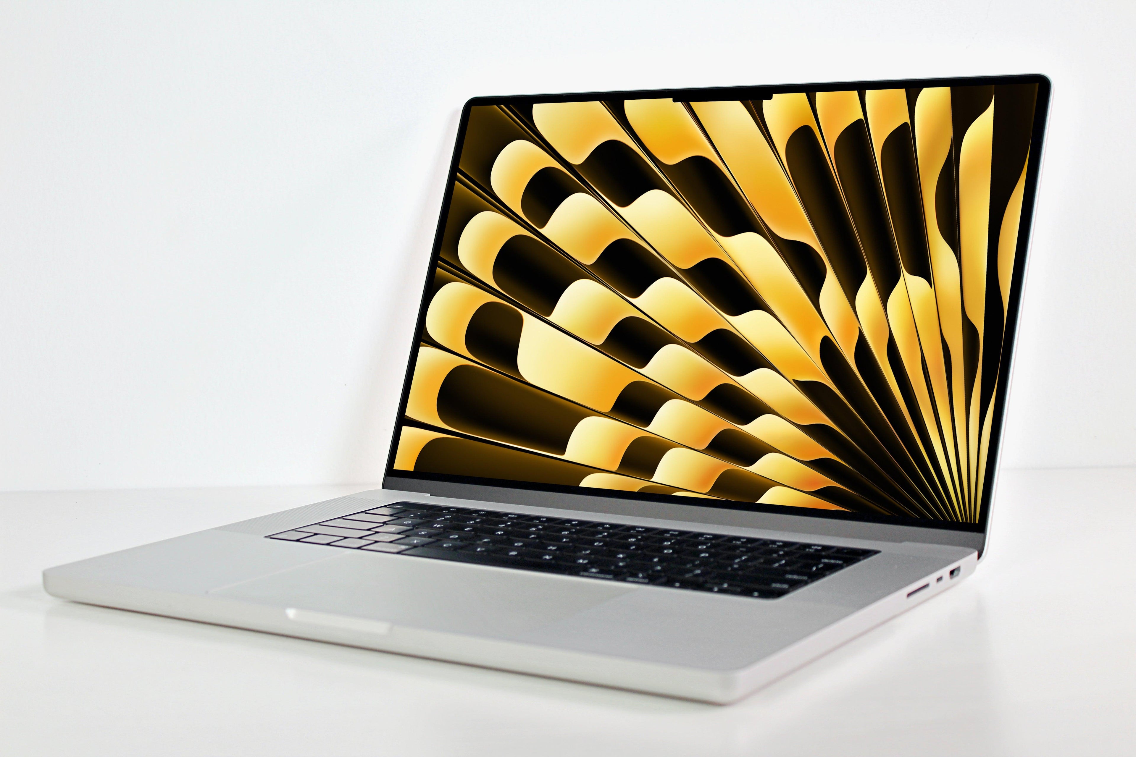 MacBook Pro (2023) 16-inch – Apple M2 Max 12-Core CPU 38-Core GPU – Silver