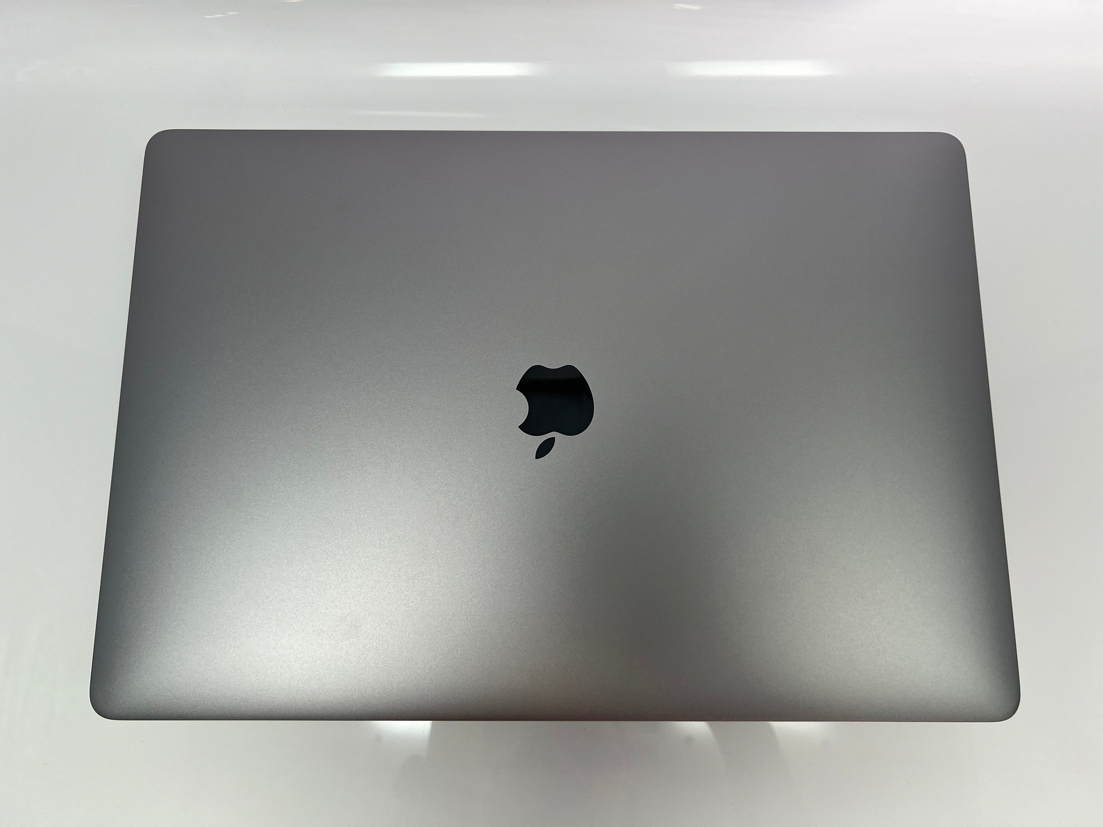 Apple MacBook Pro (2017) 15-inch 2.8GHz 16GB RAM 512GB SSD - Space Grey