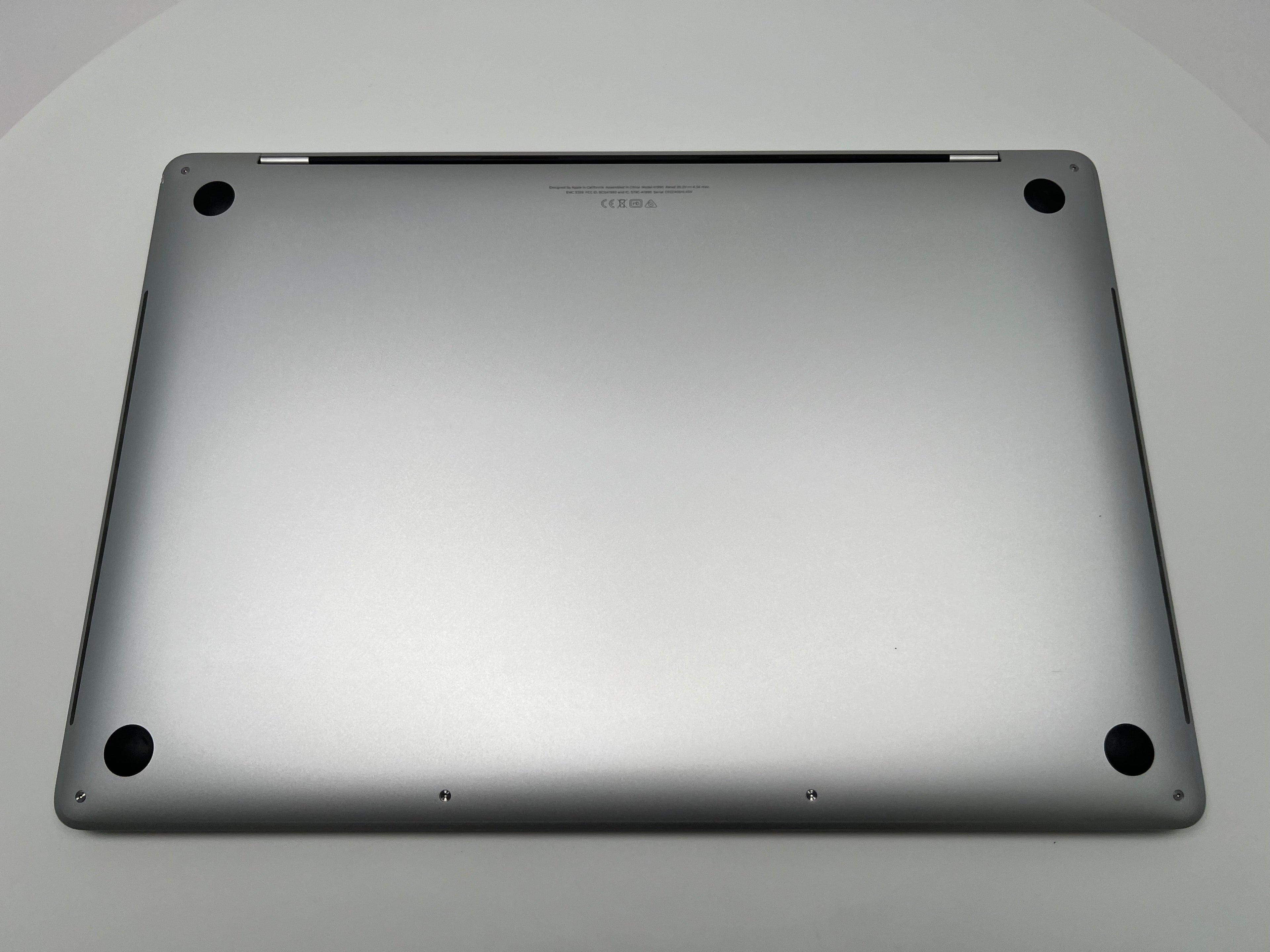 MacBook Pro (2019) 15-inch – Intel Core i9 2.3GHz • Radeon Pro 560X – 32GB RAM 1TB SSD – Read