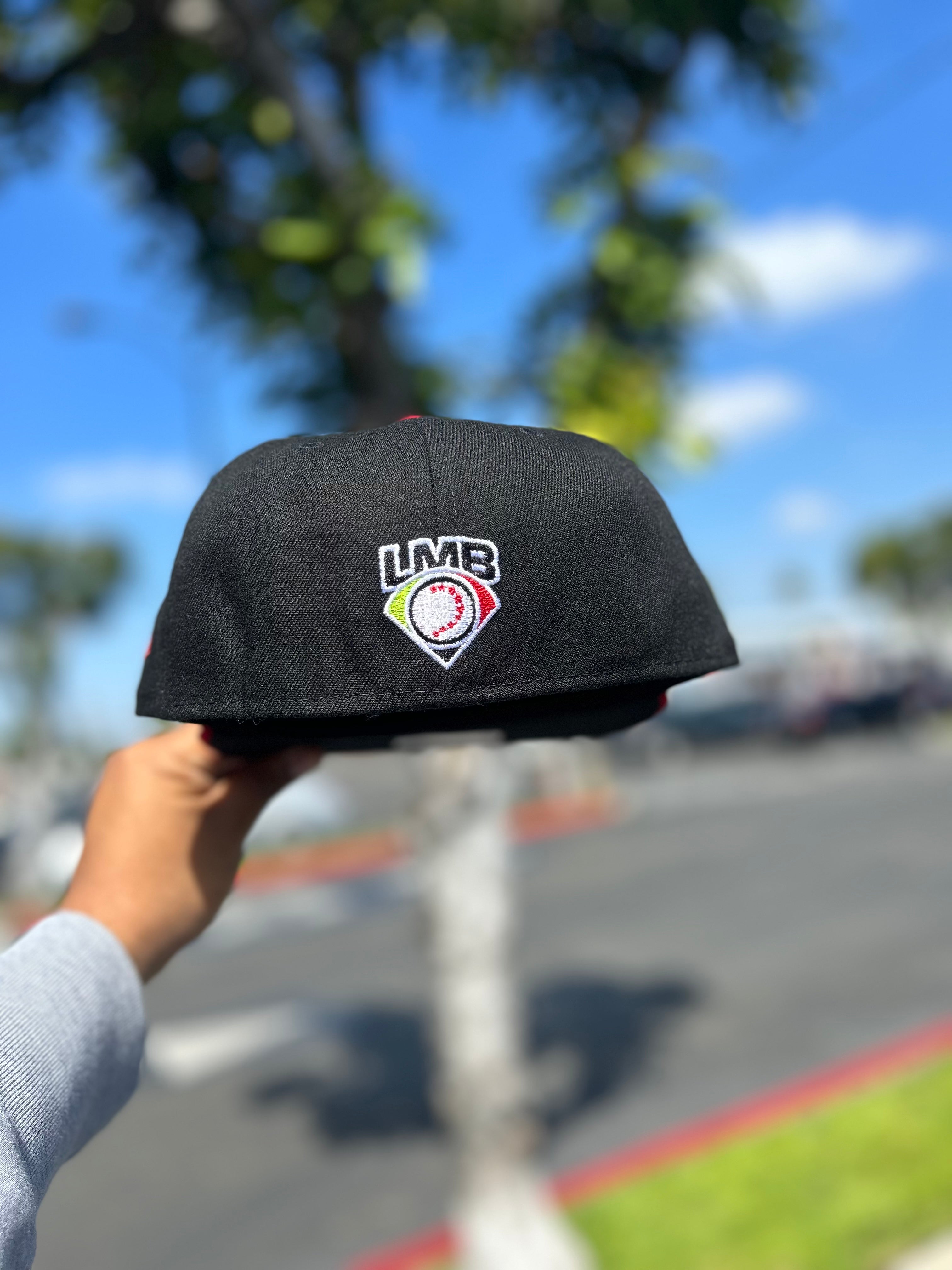 Toros de Tijuana Black / Red 5950