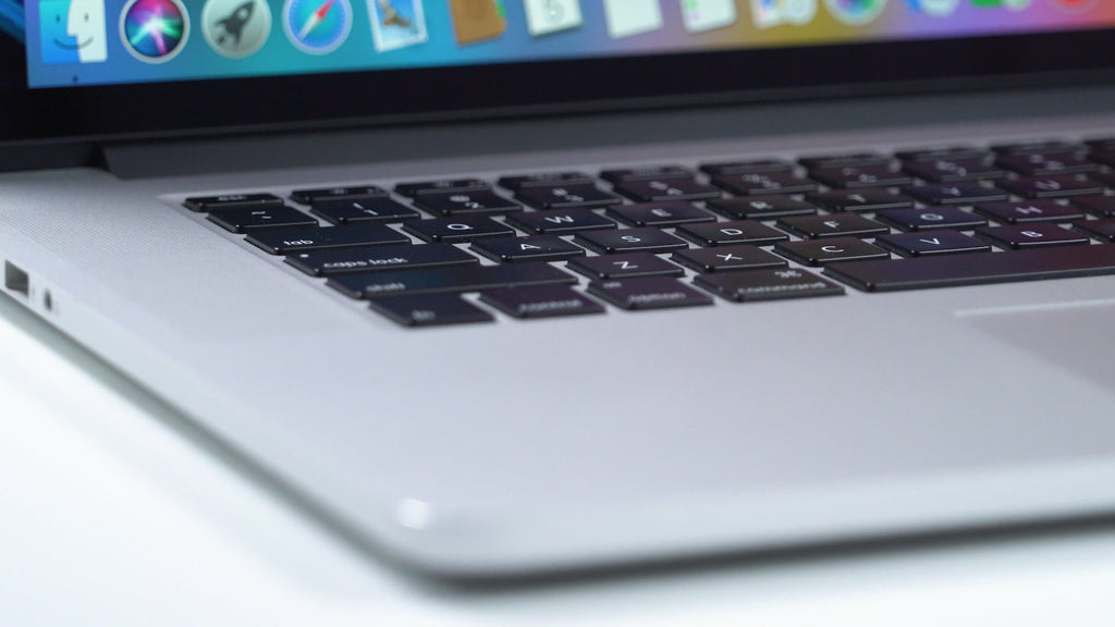 Apple MacBook Pro 15.4-Inch Late 2013 Retina Core 2.3 i7-4850HQ Quad-Core 16GB ME294LLA