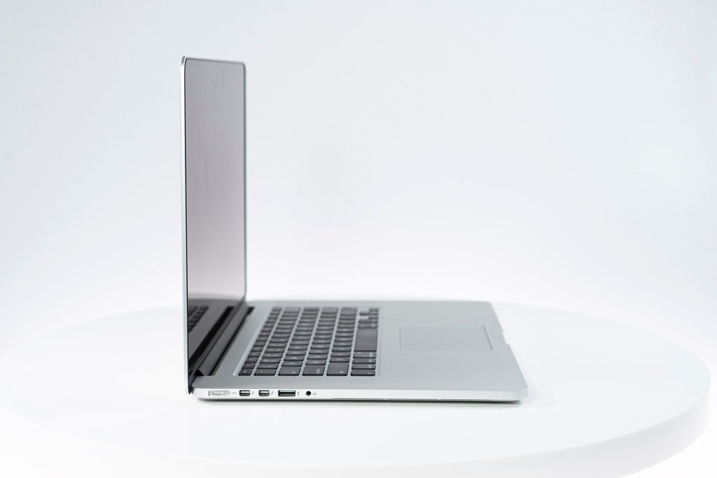 MacBook Pro (2015) 15-inch – Intel Core i7 2.2GHz – Iris 5200 Pro