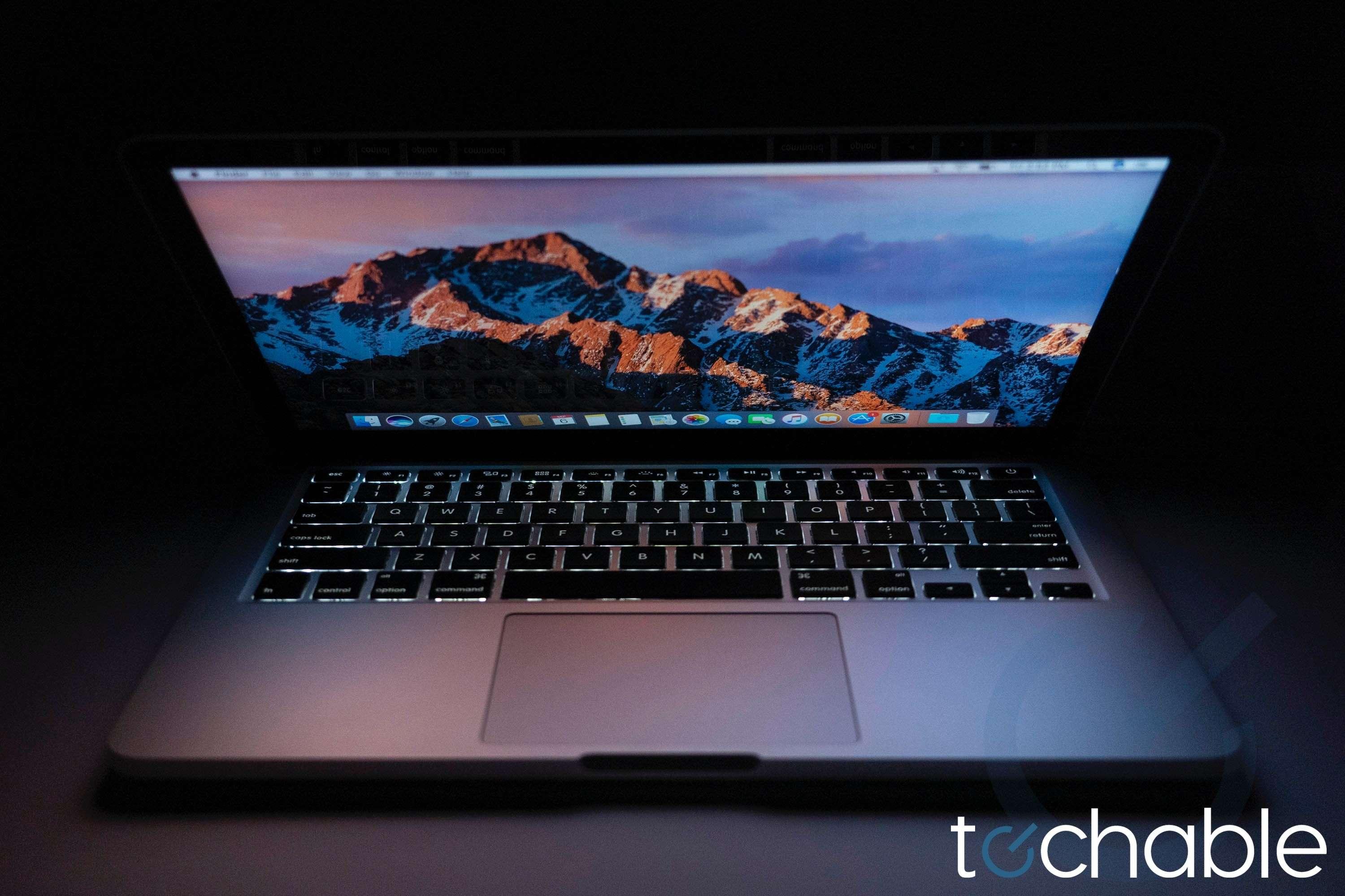 MacBook Pro (Early 2015) 13-Inch - 2.7GHz Core i5 - 16GB RAM - 256GB SSD