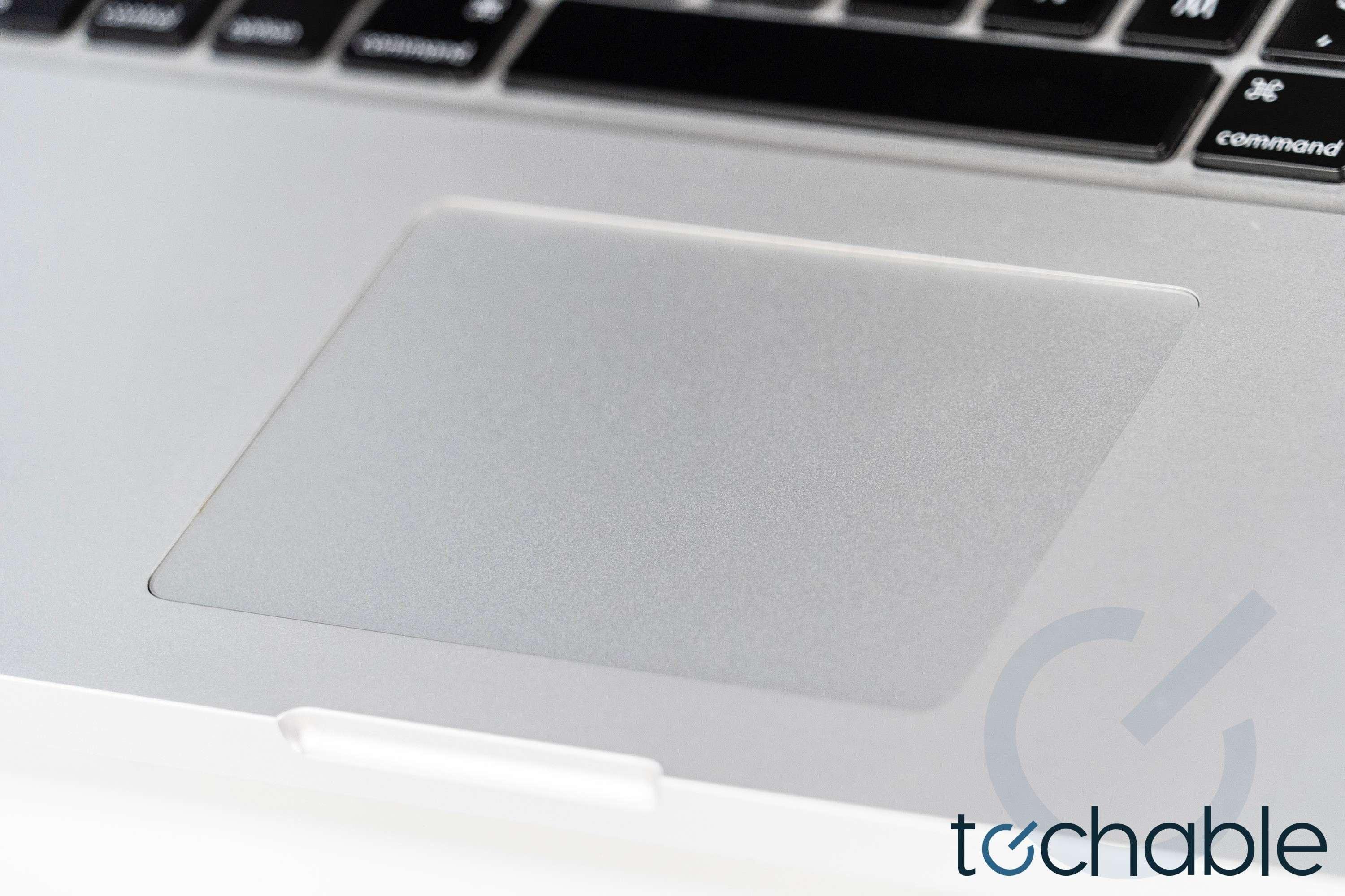 Apple Macbook Pro (Late 2011) 17 inch 2.4GHz i7 16GB RAM 512GB SSD