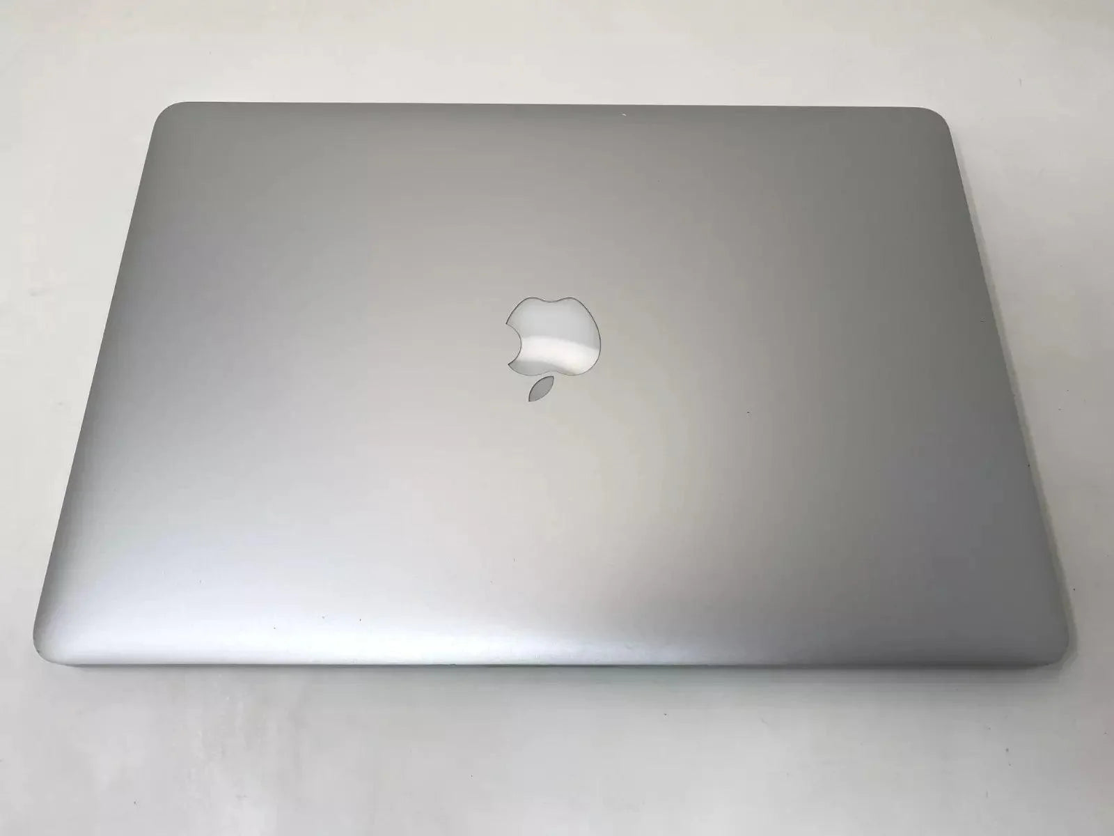 MacBook Pro (2015) 15-inch – Intel Core i7 2.5GHz • R9 M370X – 16GB RAM 500GB SSD – For Parts & Repair