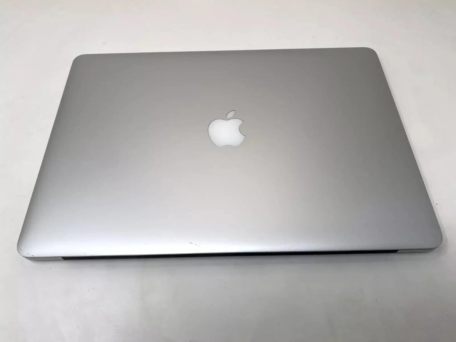 MacBook Pro (2015) 15-inch – Intel Core i7 2.5GHz • R9 M370X – 16GB RAM 500GB SSD – For Parts & Repair